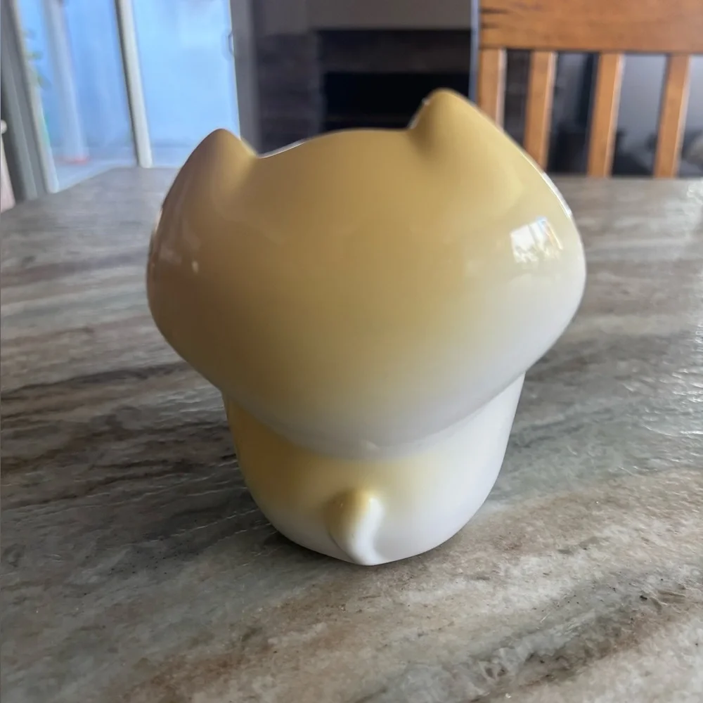 Post-It Cat pop up note dispenser holder